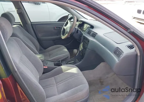 2000 Toyota Camry Le z USA, uszkodzony, nr VIN 4T1BG22K9YU688451